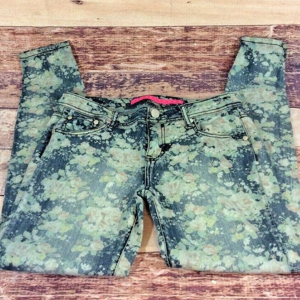 TinselTown Denim Couture Floral Skinny Jeans Sz 7